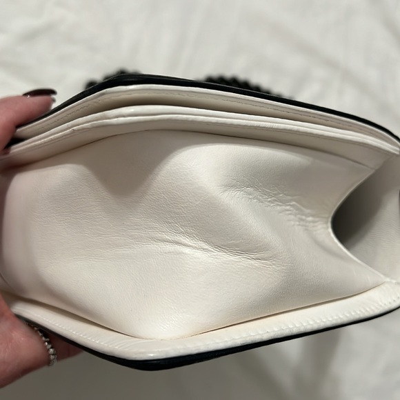 Medium Boy Chanel Bag Bi-Color Smooth Bag - Picture 7 of 16